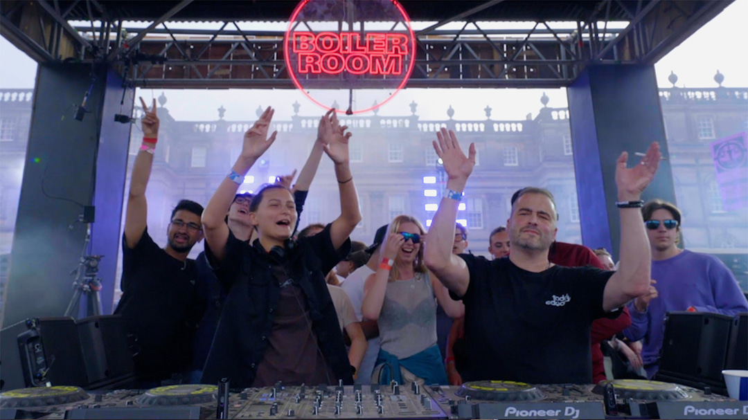 Photo of set Oppidan b2b Todd Edwards.