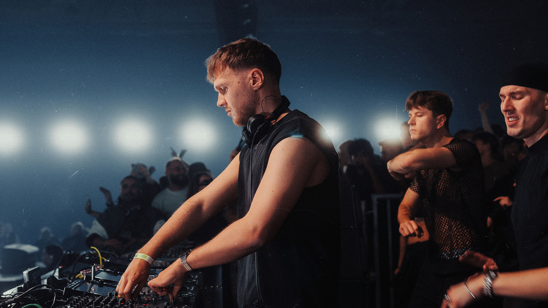 Photo of set Phil Berg.