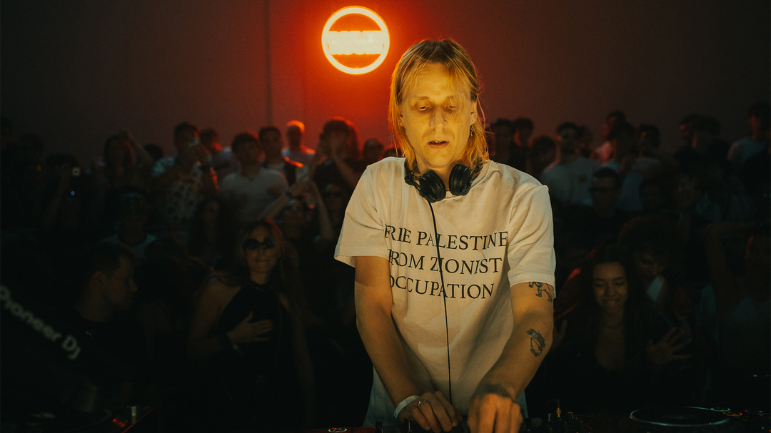 Photo of set S.A.M..