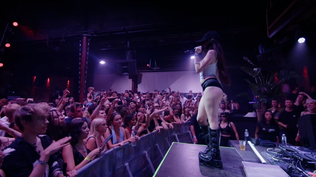 Photo of set Six Sex.