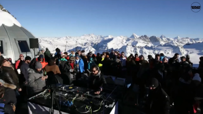 Photo of set Luciano.