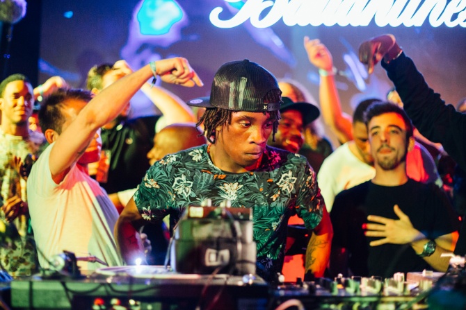 Photo of set DJ Nervoso b2b DJ Firmeza.