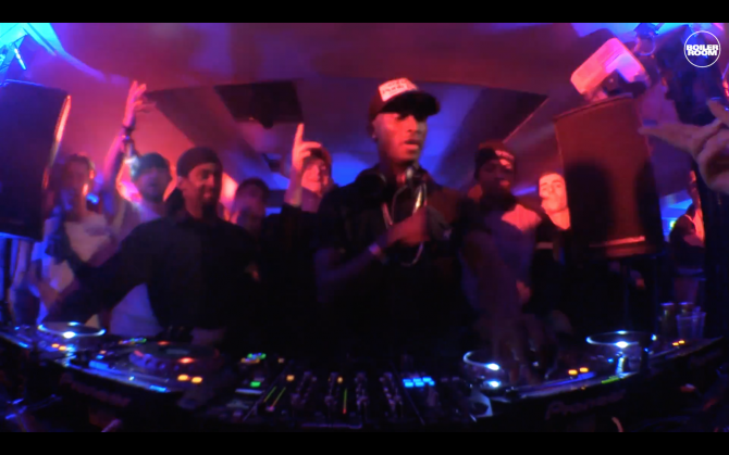 Photo of set Preditah.