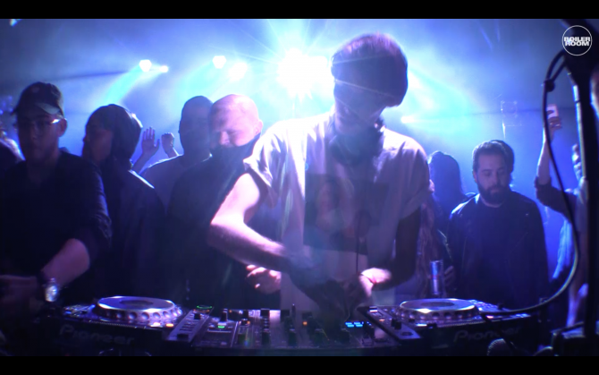 Photo of set DJ Slow.