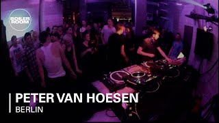 Photo of set Peter Van Hoesen.