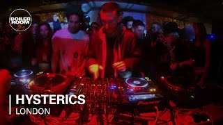 Photo of set Hysterics.