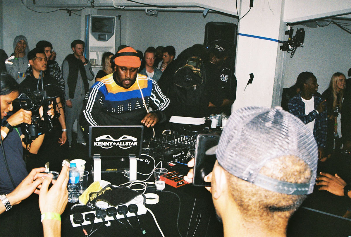 Photo of set Kenny Allstar.