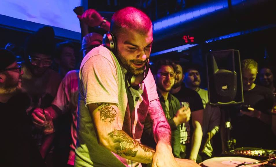 Photo of set DJ Pone.