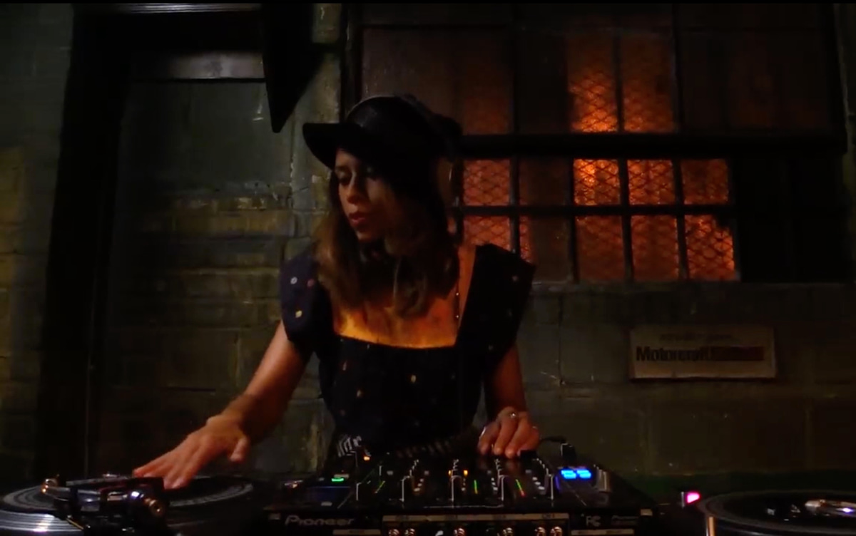 Photo of set Natasha Diggs.