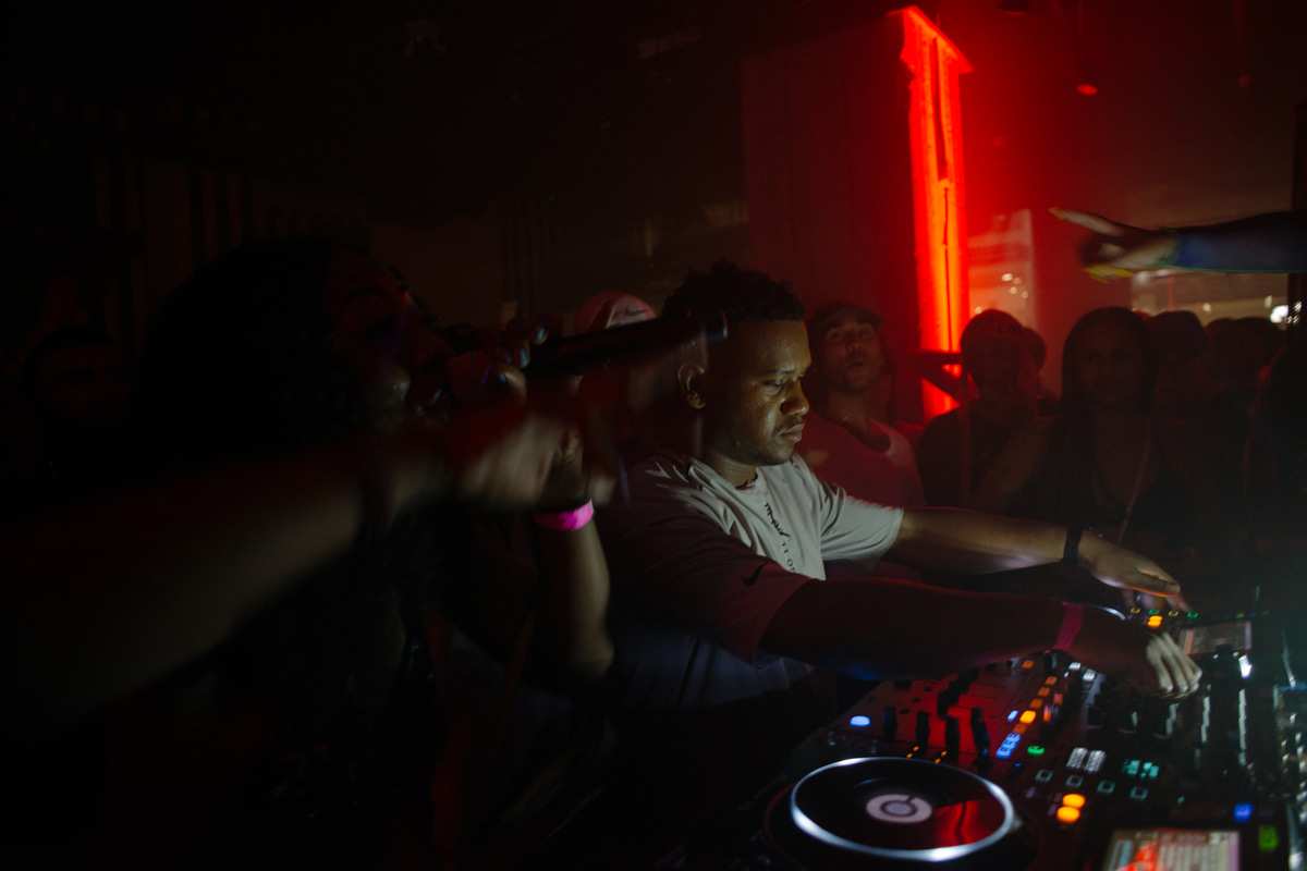 Photo of set Foreigner.