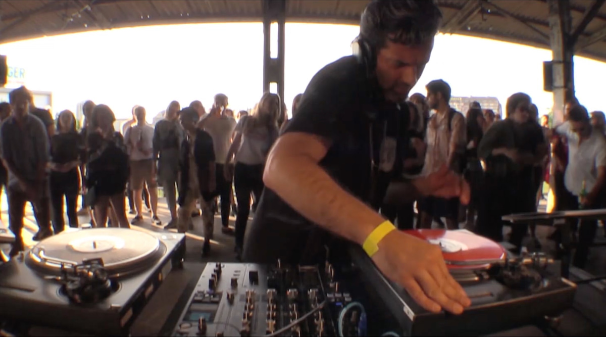 Photo of set Kutmah.