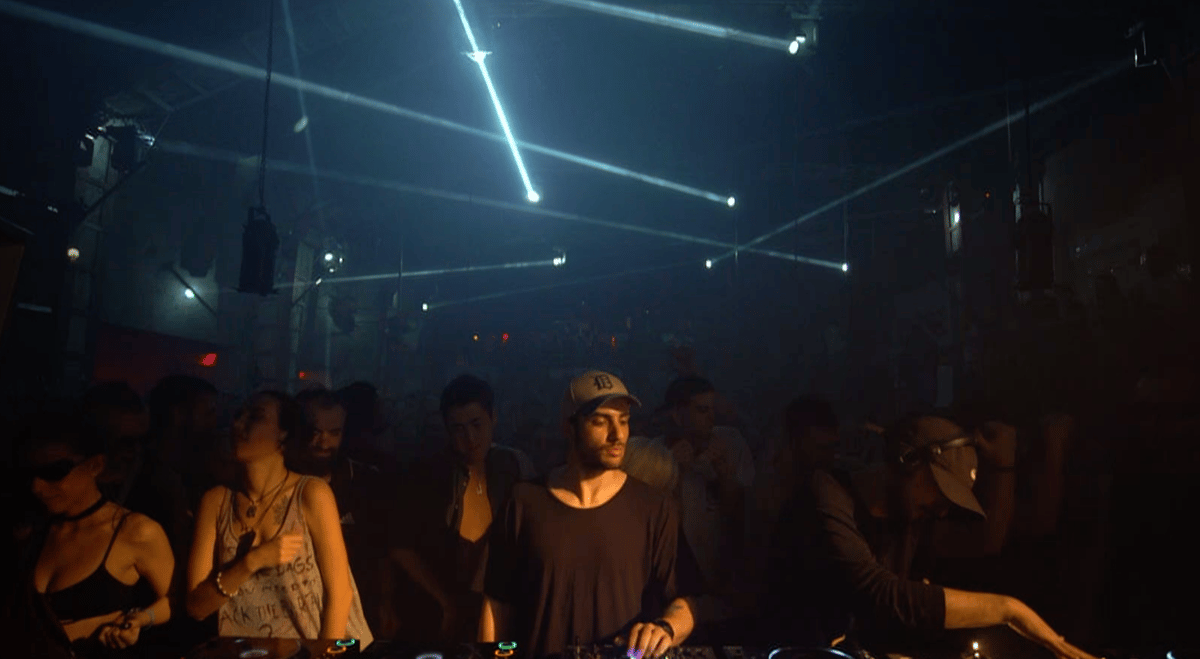 Photo of set Kancheli and Zitto.