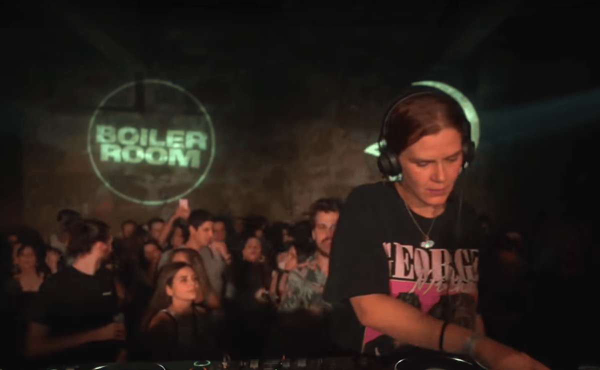 Photo of set Violet.