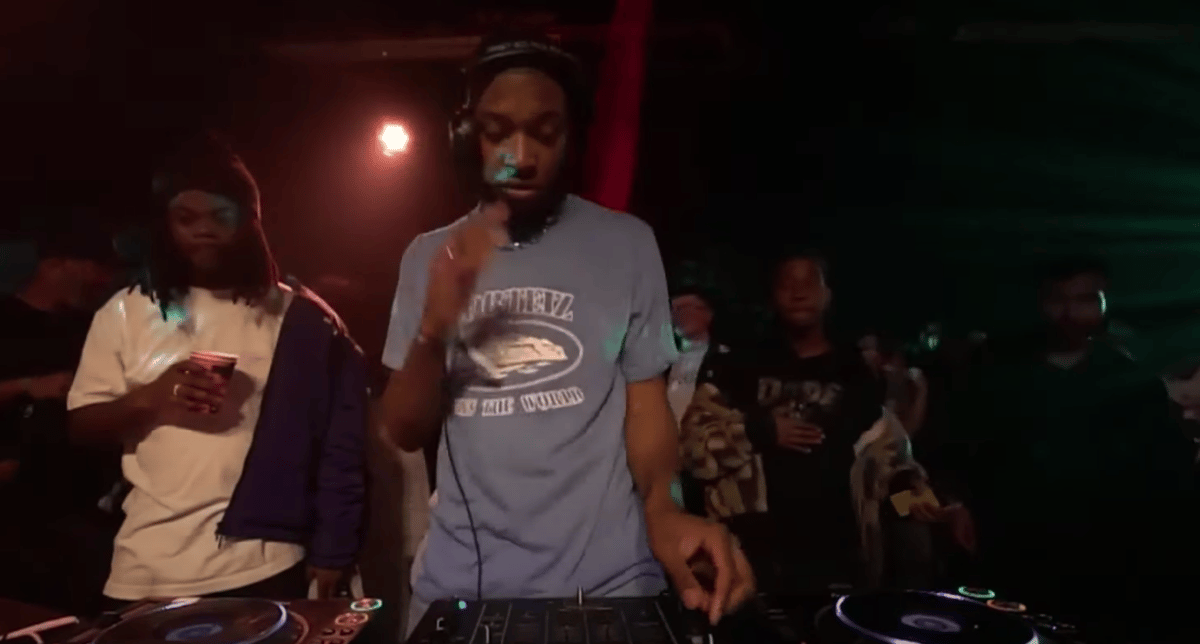 Photo of set DamnShaq.