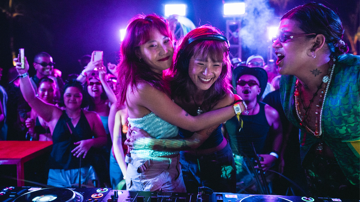 Photo of set Acid Sister.