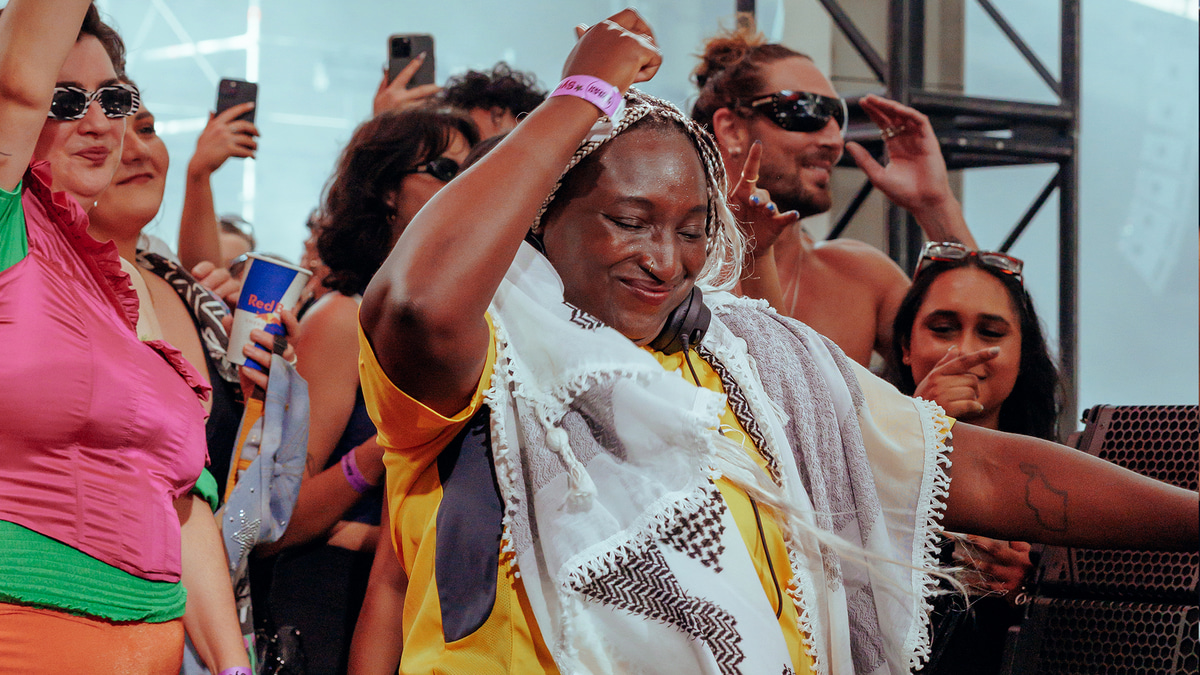 Photo of set Ayebatonye.