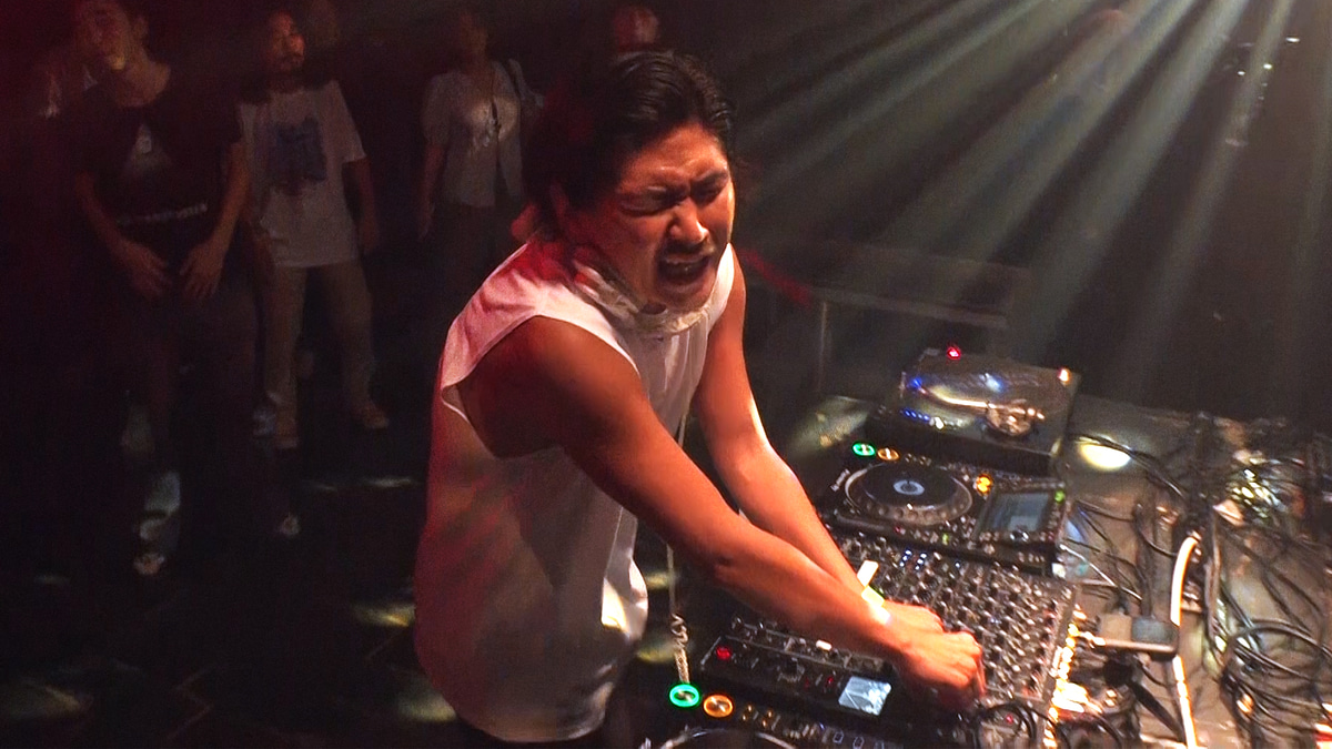 Photo of set CALPISS.