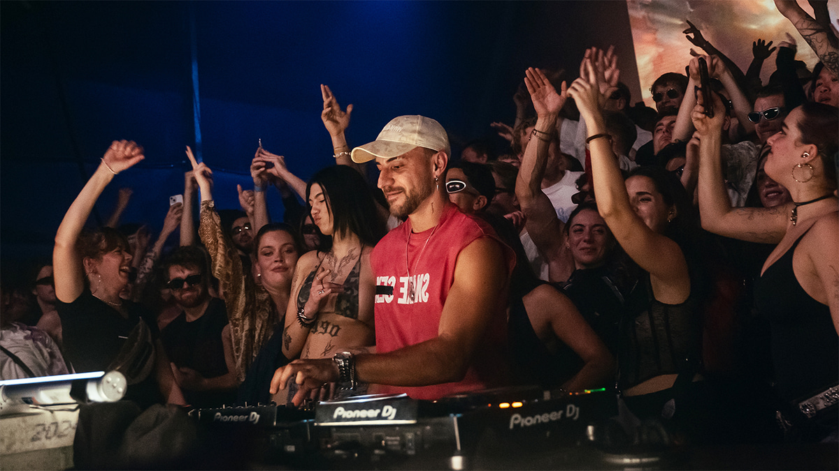 Photo of set David Löhlein.