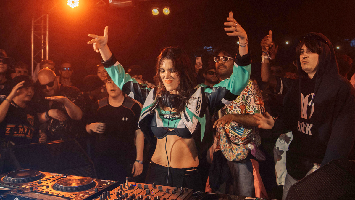 Photo of set Elli Acula.