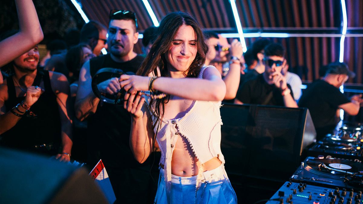 Photo of set Helena Hauff.