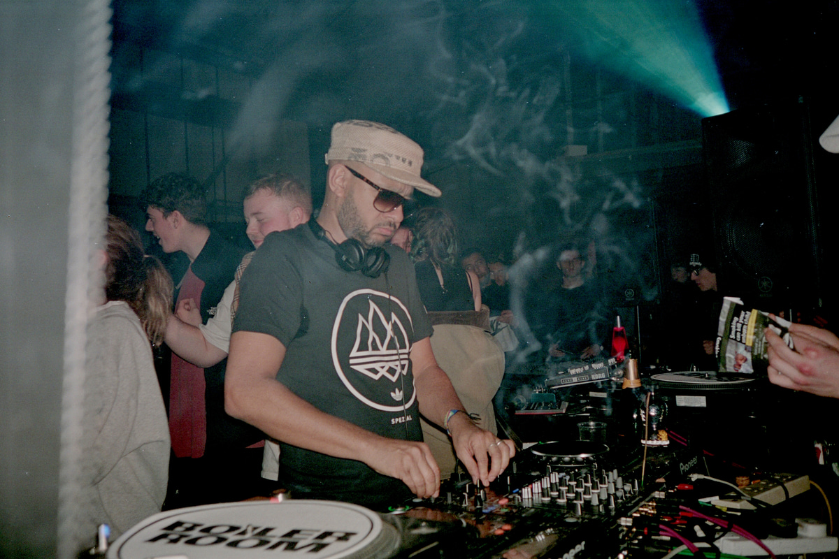 Photo of set Nightmares on Wax.