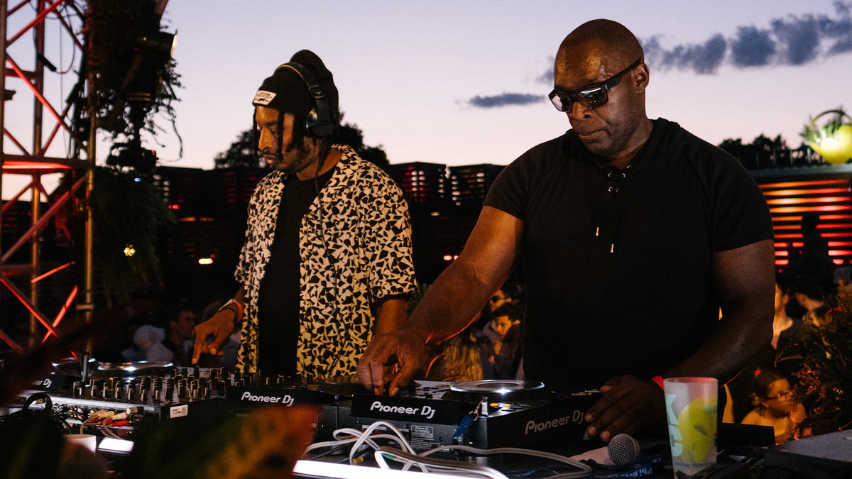 Photo of set Inner City.