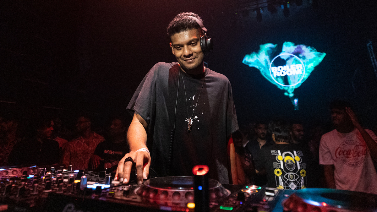 Photo of set Midnight Traffic.