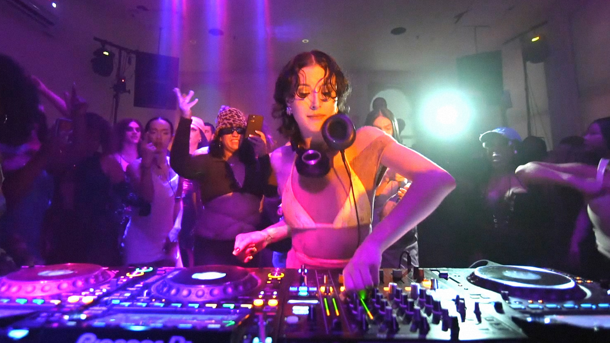 Photo of set Mirasia.