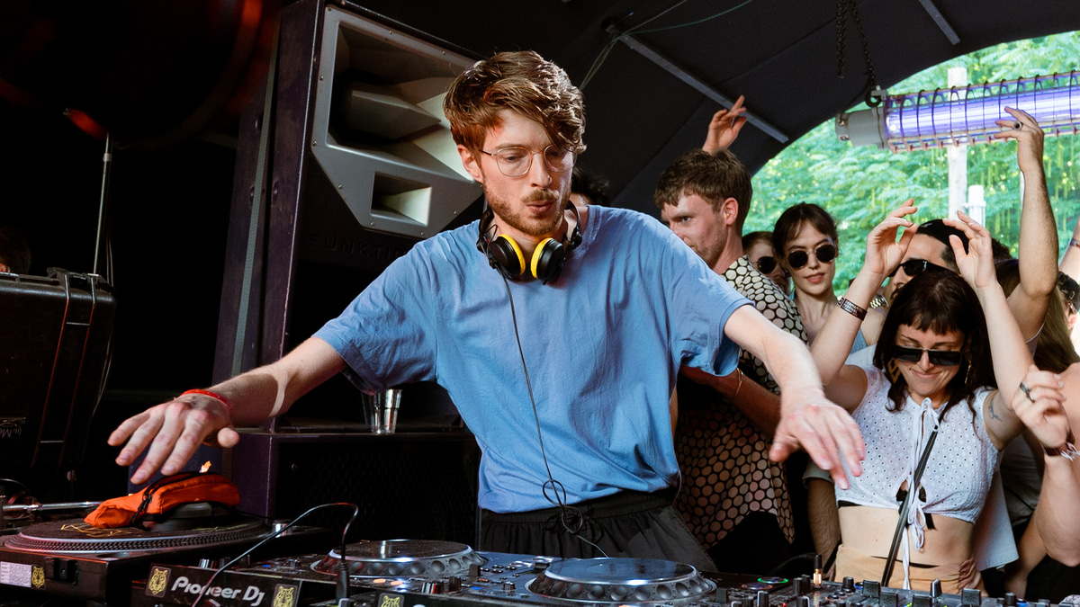 Photo of set Oceanic.