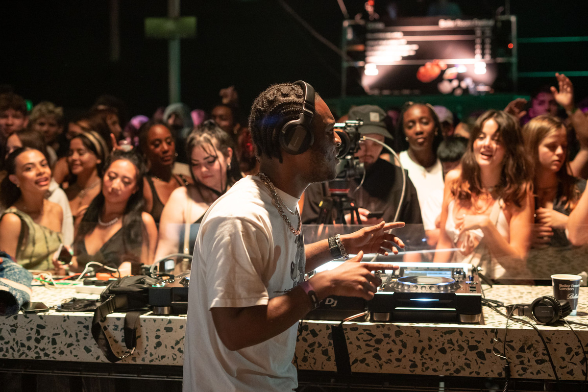 Photo of set p-rallel.