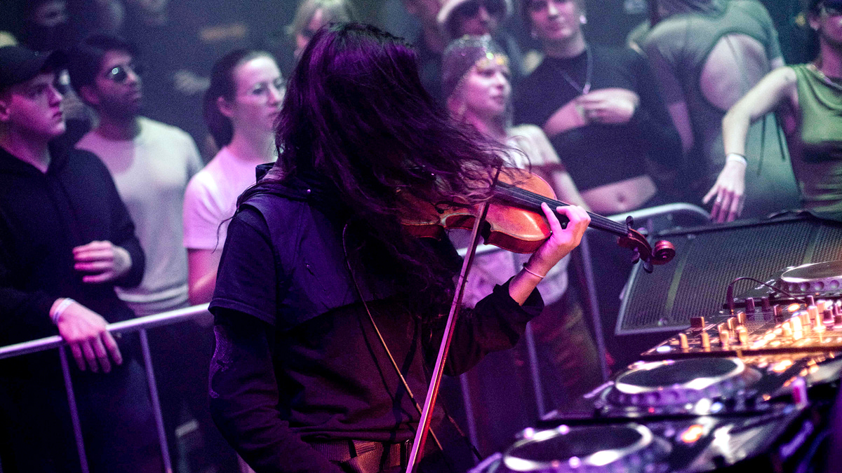 Photo of set SWARMM.