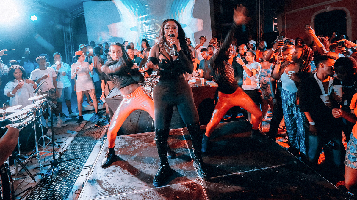 Photo of set Titica.