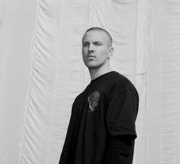 Tommy Four Seven