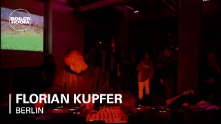 Photo of set Florian Kupfer.