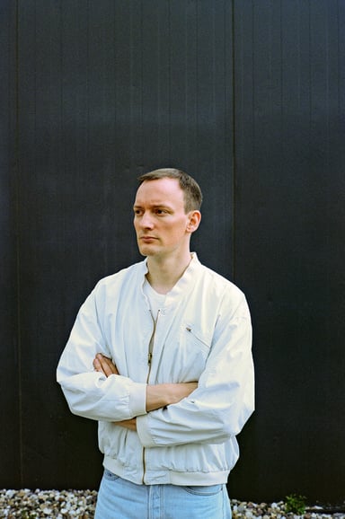 Photo of set Barnt.
