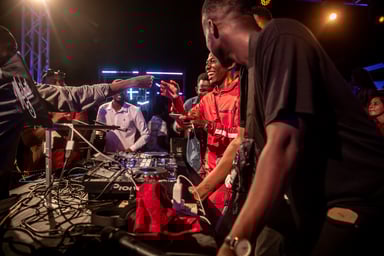 Photo of set iPhone DJ.