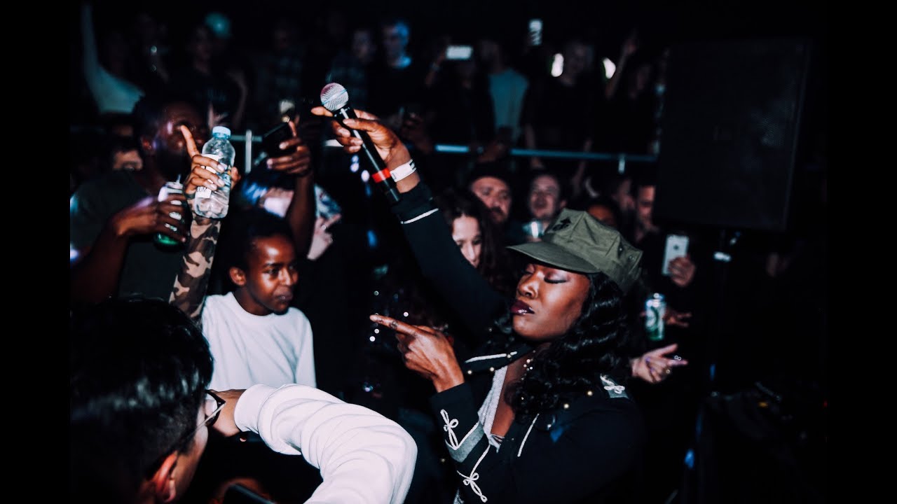 Flyer for event Elisabeth Troy.